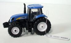 43014 New Holland T7030 Traktor Britains